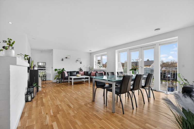 Property image number 8