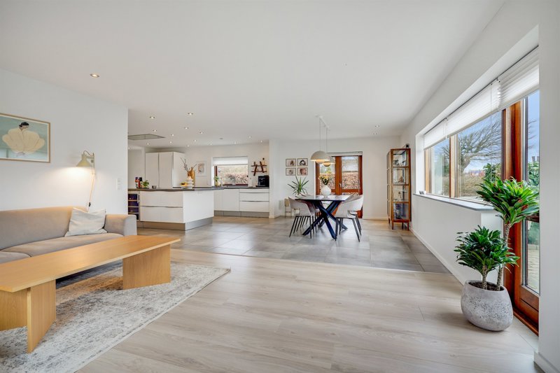 Property image number 3