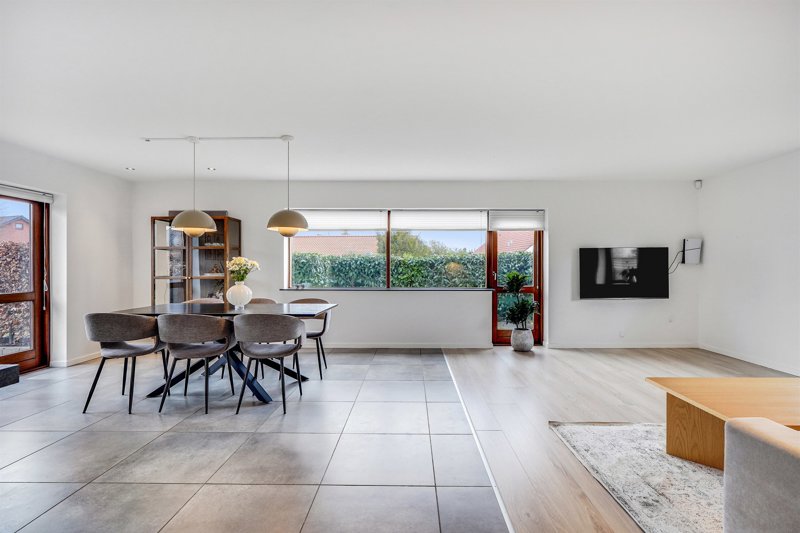 Property image number 8
