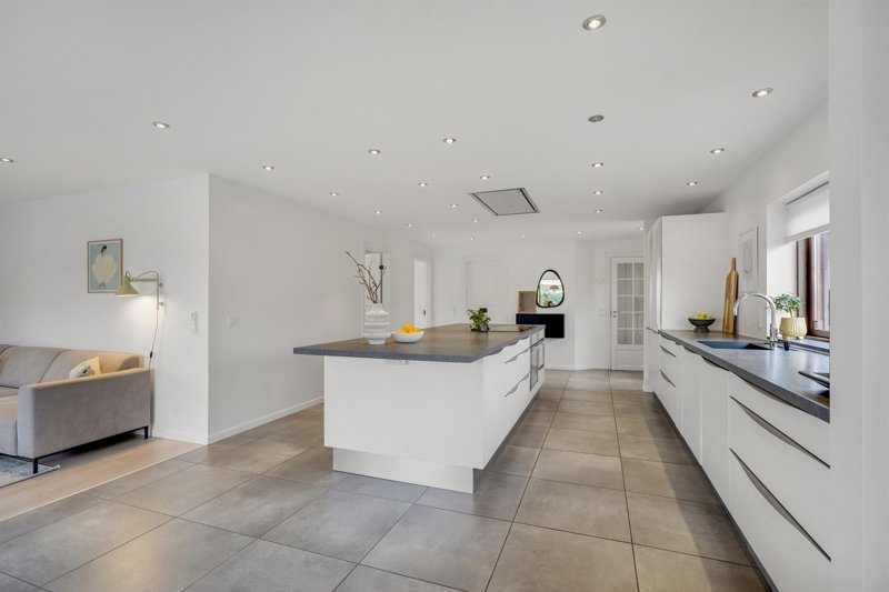 Property image number 2
