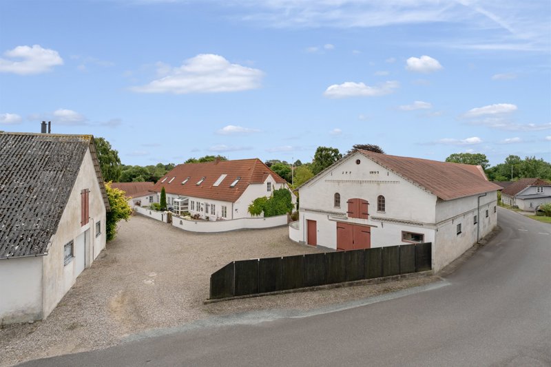 Property image number 2