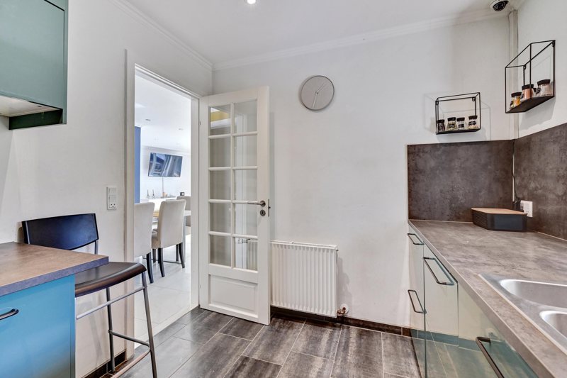 Property image number 8