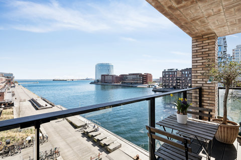 Unik 105m2 udsigts lejlighed med direkte udsigt til Øresund fra alle rum