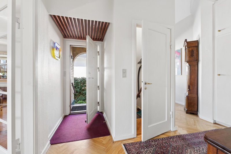 toggle-gallery-image