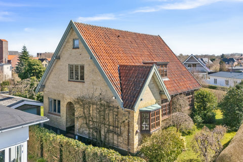 Smuk 1930’er murermestervilla på hele 302 etagemeter - Fjernvarme i 2027/2028