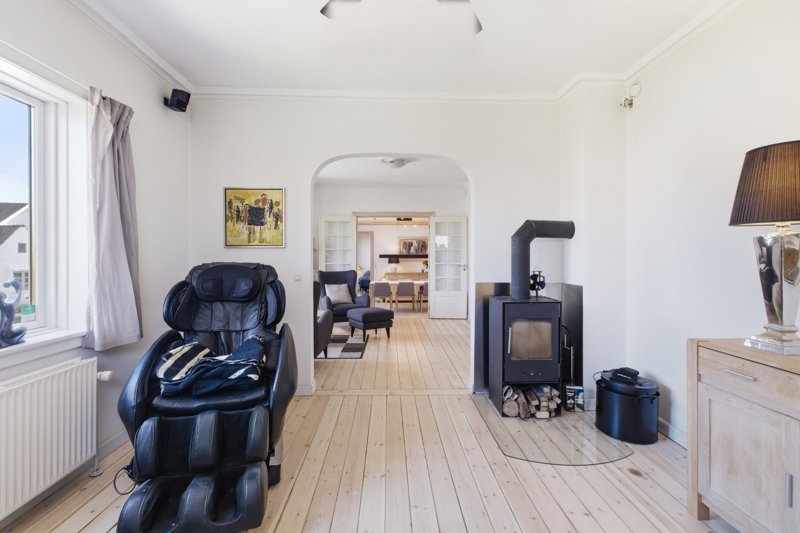 toggle-gallery-image