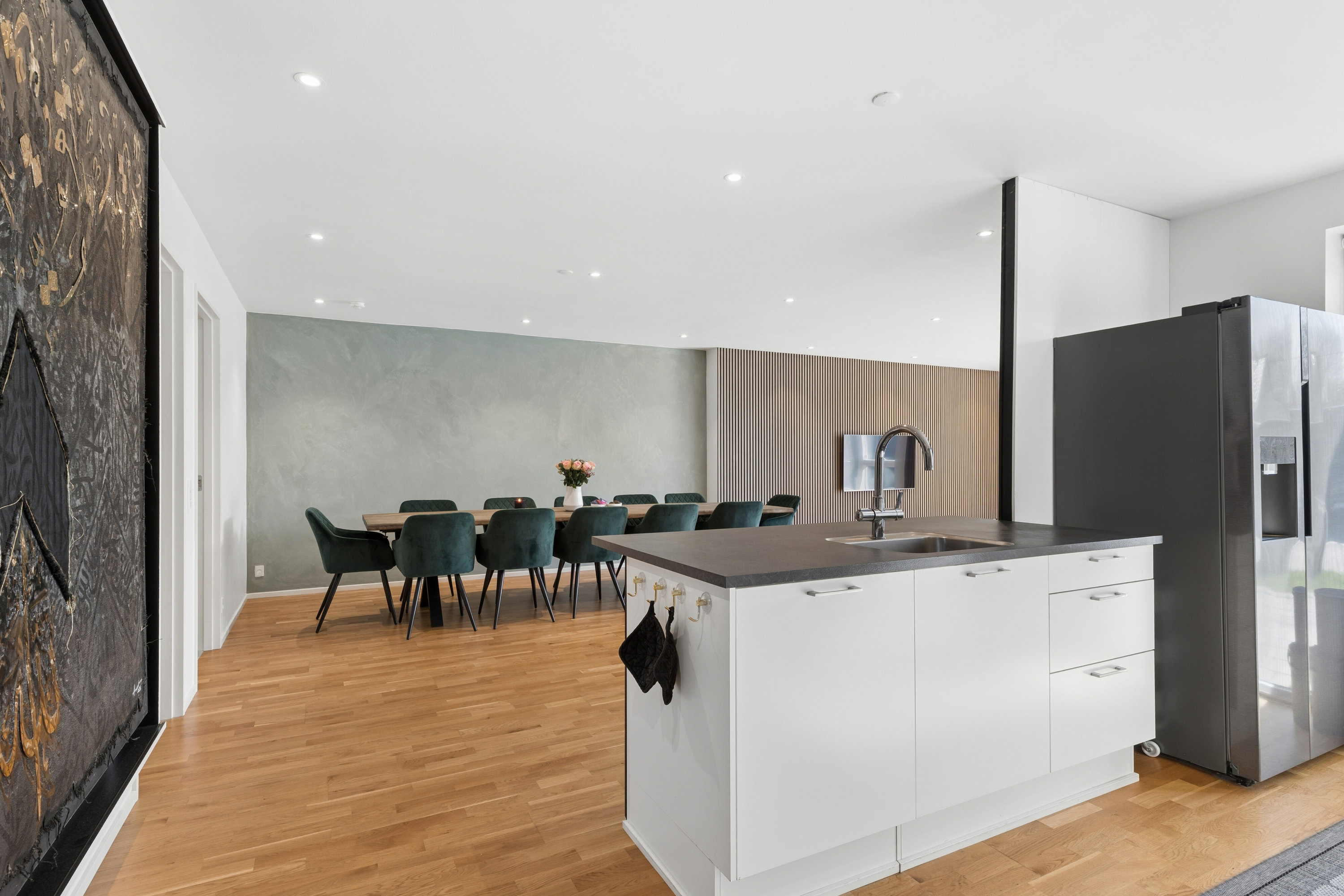Moderne dobbelthus fra 2020 – 116 m² i ét plan – lys og stilren indretning. - Visning 2