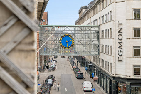 Indflytningsklar kvalitetslejlighed med roligt gårdmiljø midt i Indre By!