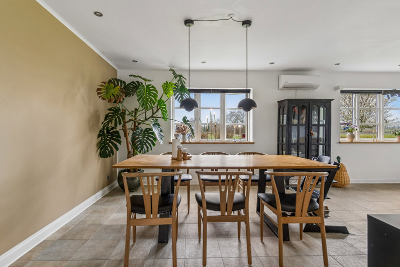 Property image number 8