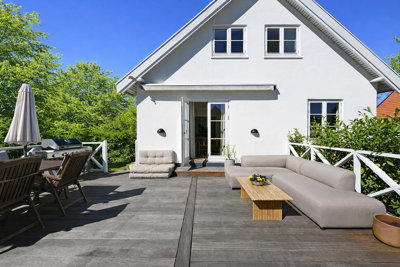Fantastisk villa på hele 260 m2 inkl. kælder - smukt renoveret og klar til indflytning