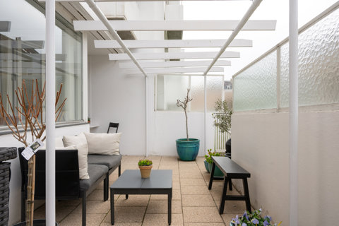 Vingårds Alle - Sjælden udbudt stuelejlighed med stor sydvendt terrasse