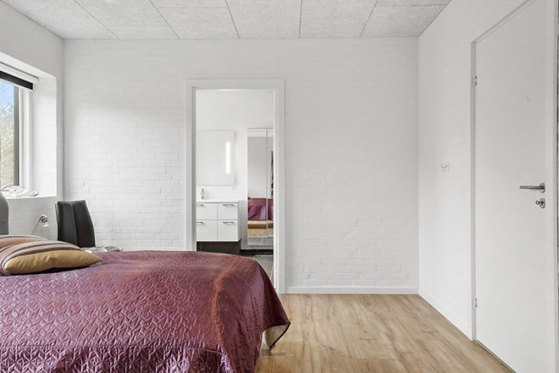 toggle-gallery-image
