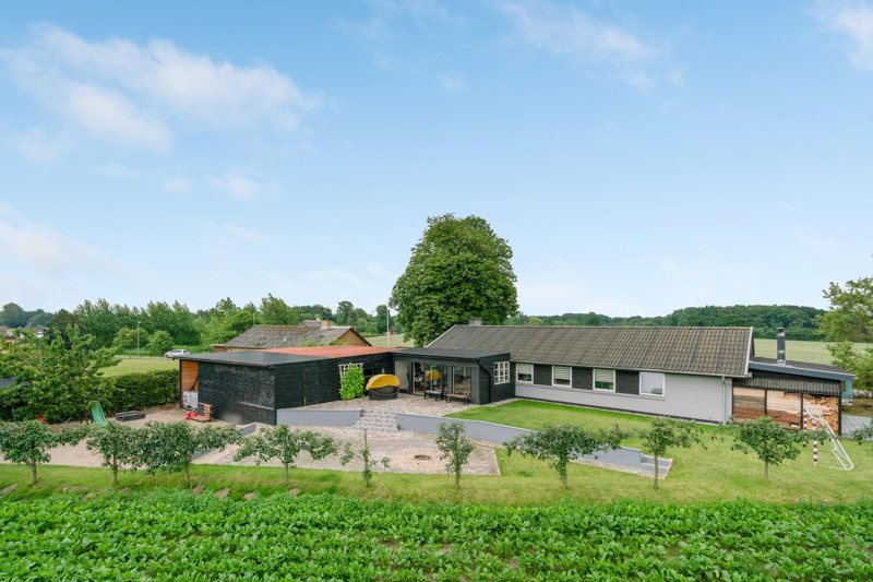 Property image number 2