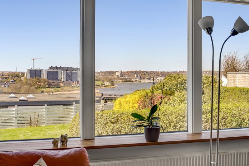 Property image number 2