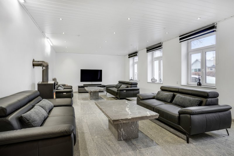 Property image number 3