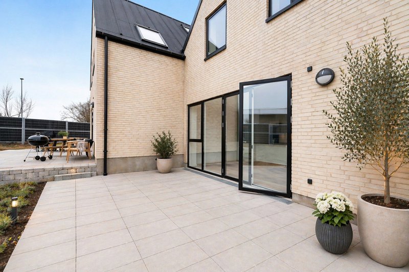 Property image number 2