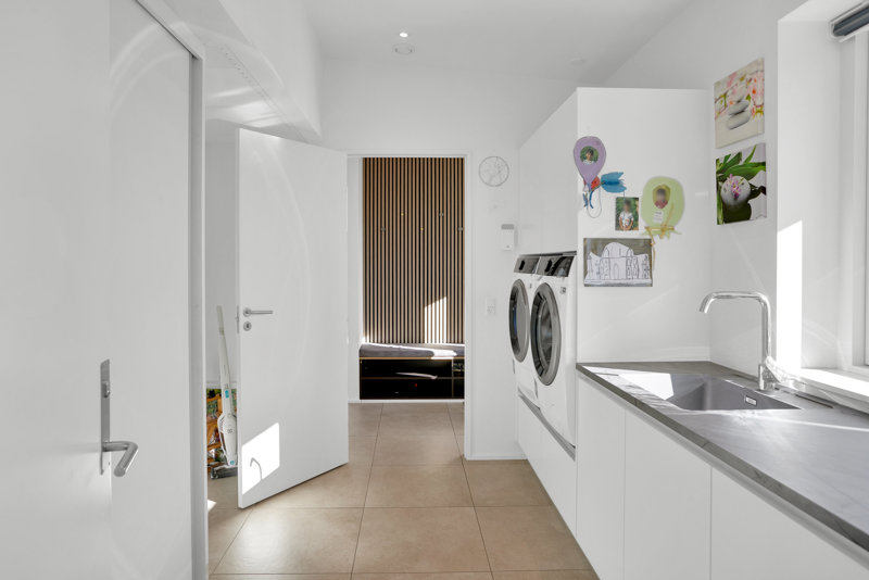 toggle-gallery-image