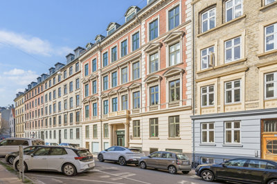 Lys & indflytningsklar - øverst oppe med 13 m2 tagterrasse