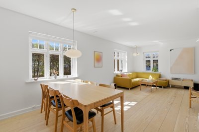 Charmerende og renoveret murermestervilla i idylliske Brøndbyøster landsby