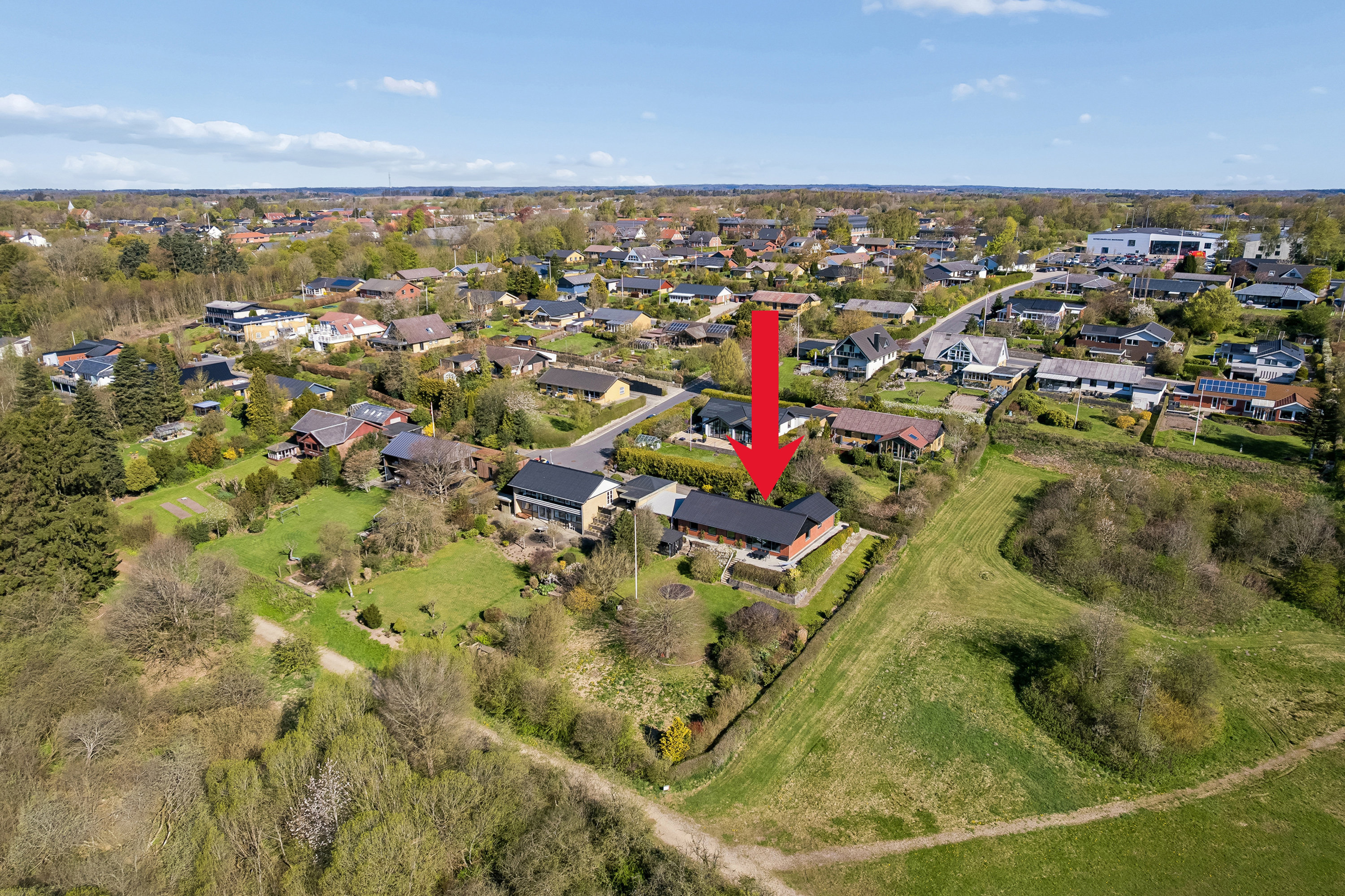Velholdt og løbende moderniseret villa i rolige og naturskønne omgivelser - Bild 3