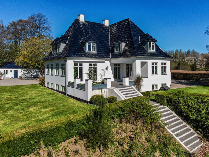 Property image number 2
