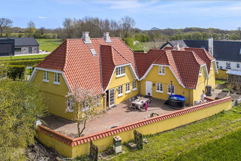 Property image number 2