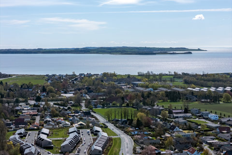 Gennemrenoveret villa tæt på naturskønne omgivelser.