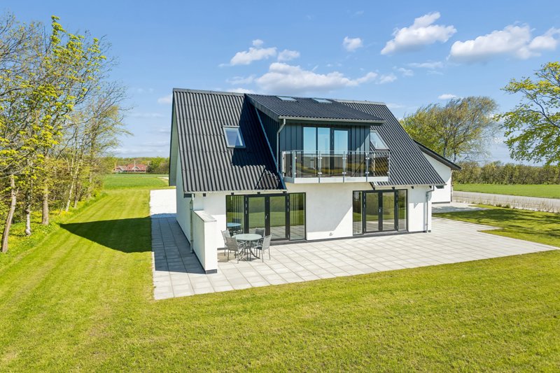 Property image number 2
