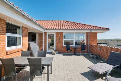 Skovbakken 23