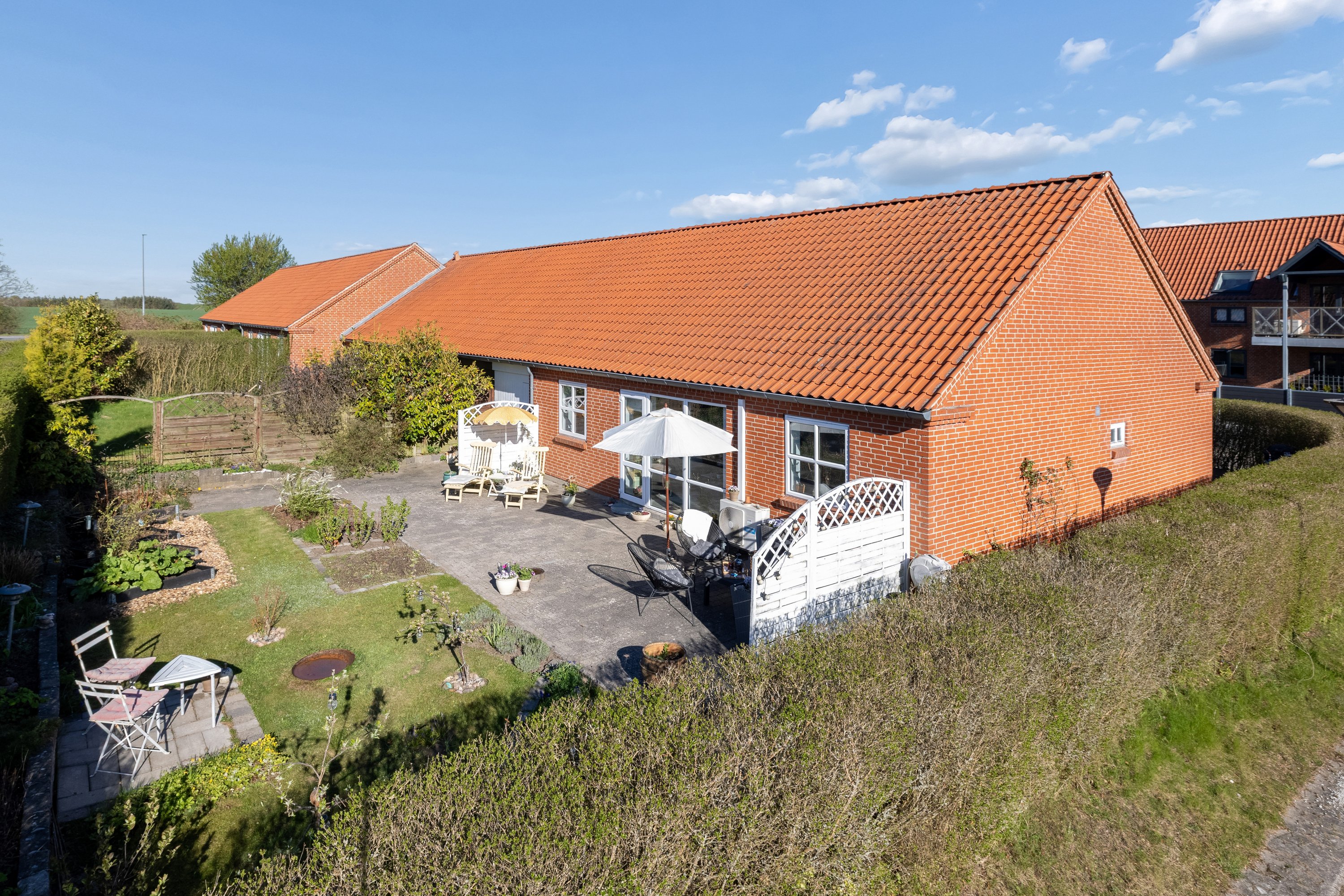 Rækkehus på Bakkevænget 23 8410 Rønde.
