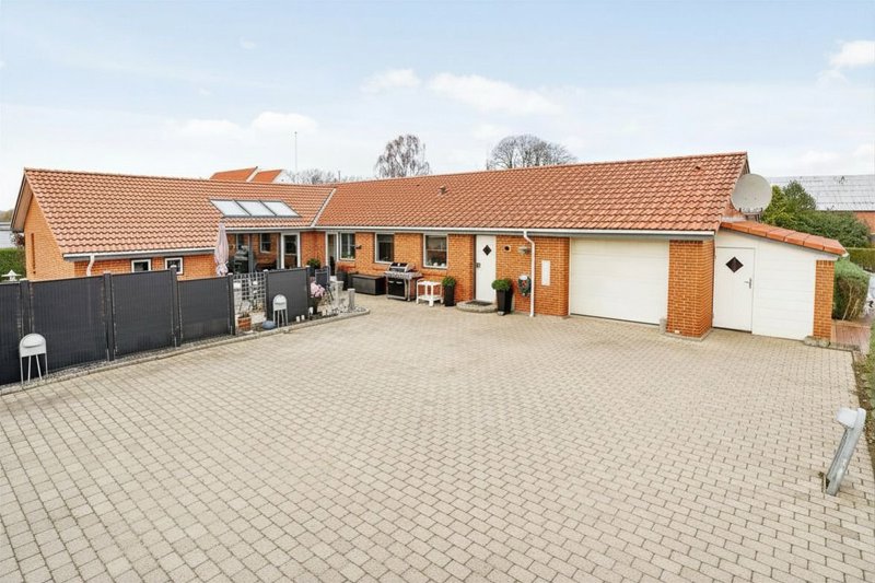 Property image number 1