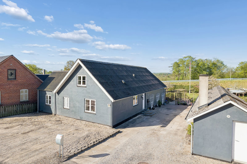 Property image number 2