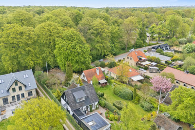 Skøn hyggelig villa med sjæl, charme & en vidunderlig beliggenhed på kanten af Dyrehaven lige ved Fortunen