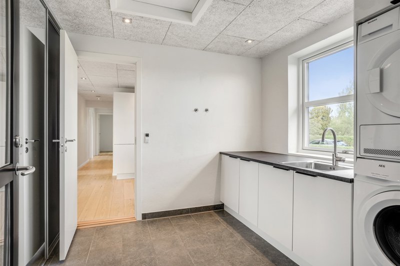 Property image number 6