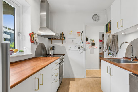 Høj stuelejlighed på hyggelige Amagerbro