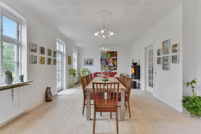 toggle-gallery-image