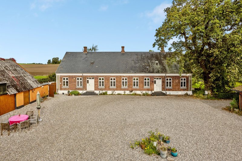 Property image number 2