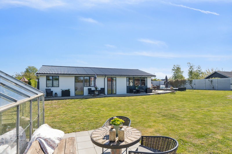 Property image number 2