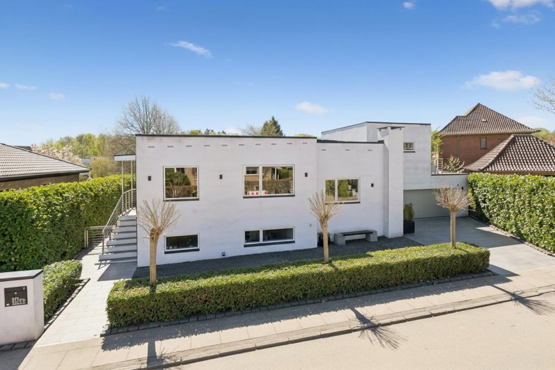 Property image number 1