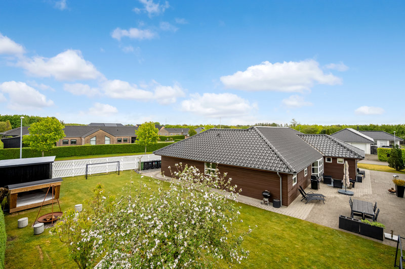 Property image number 2