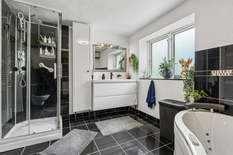 Property image number 9