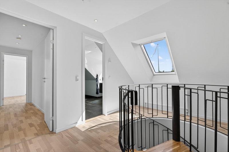 toggle-gallery-image