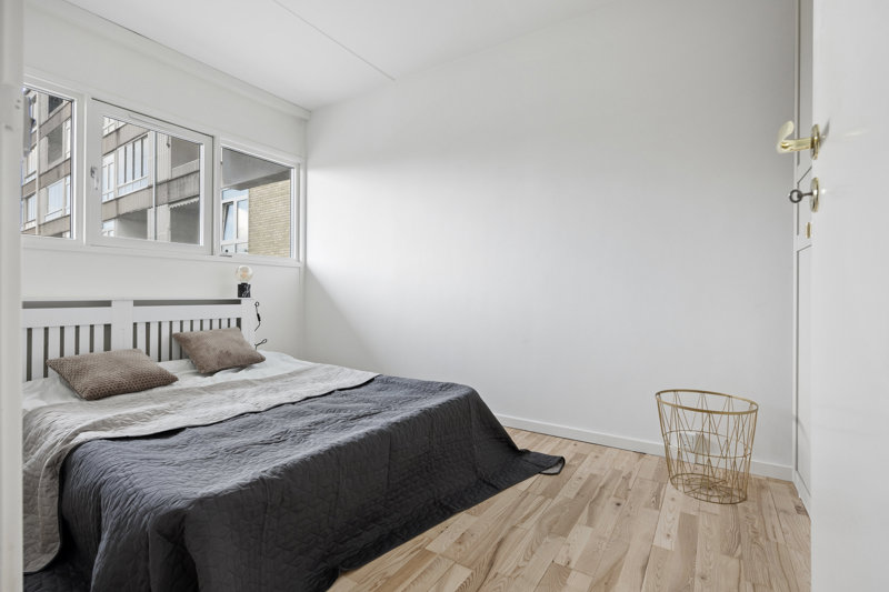 toggle-gallery-image