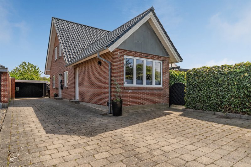 Property image number 3