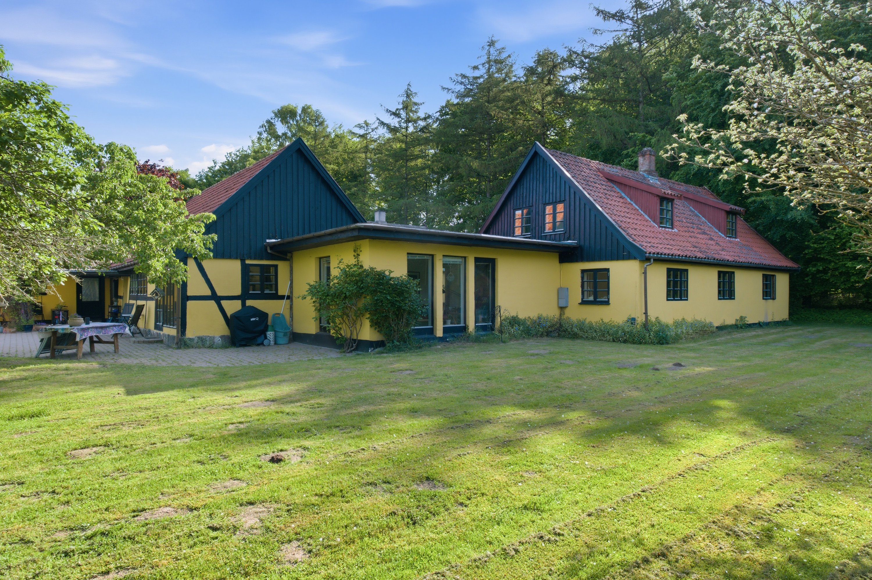 Unik landejendom med 222 m² bolig og over to hektar jord - Visning 2