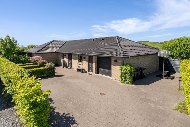 Property image number 2