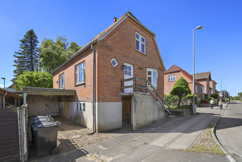 Property image number 2