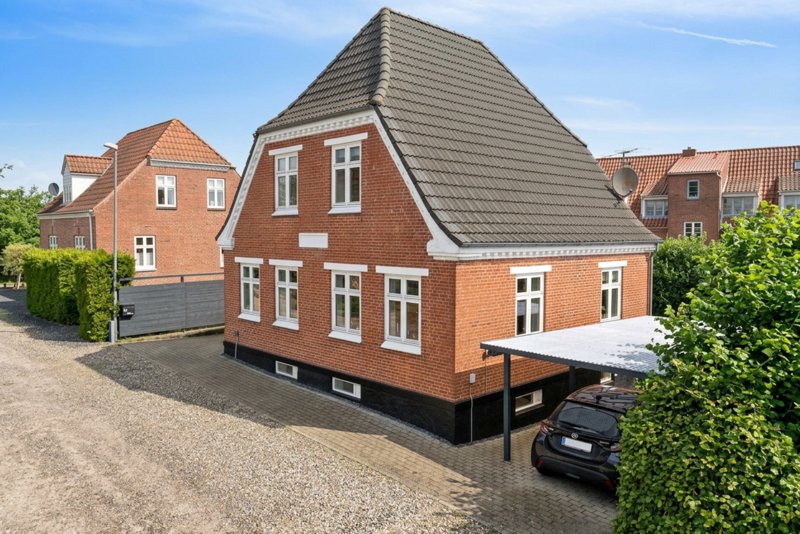 Property image number 1