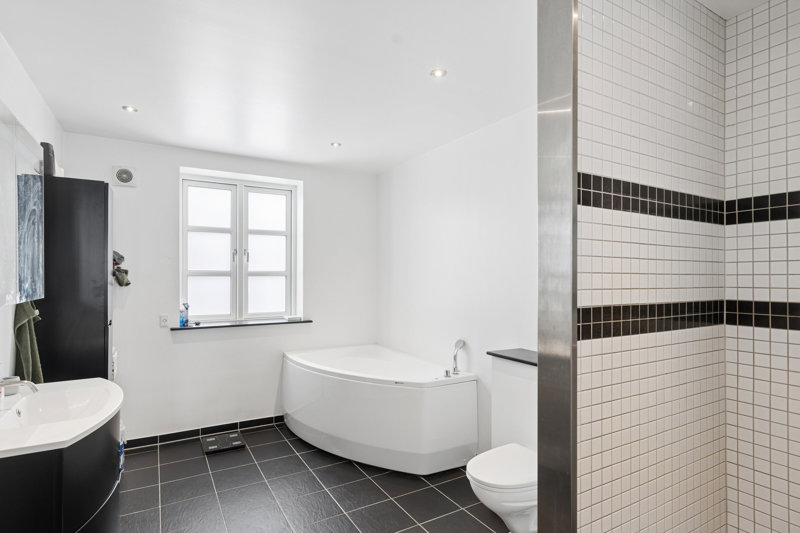 Property image number 8