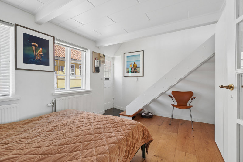 toggle-gallery-image